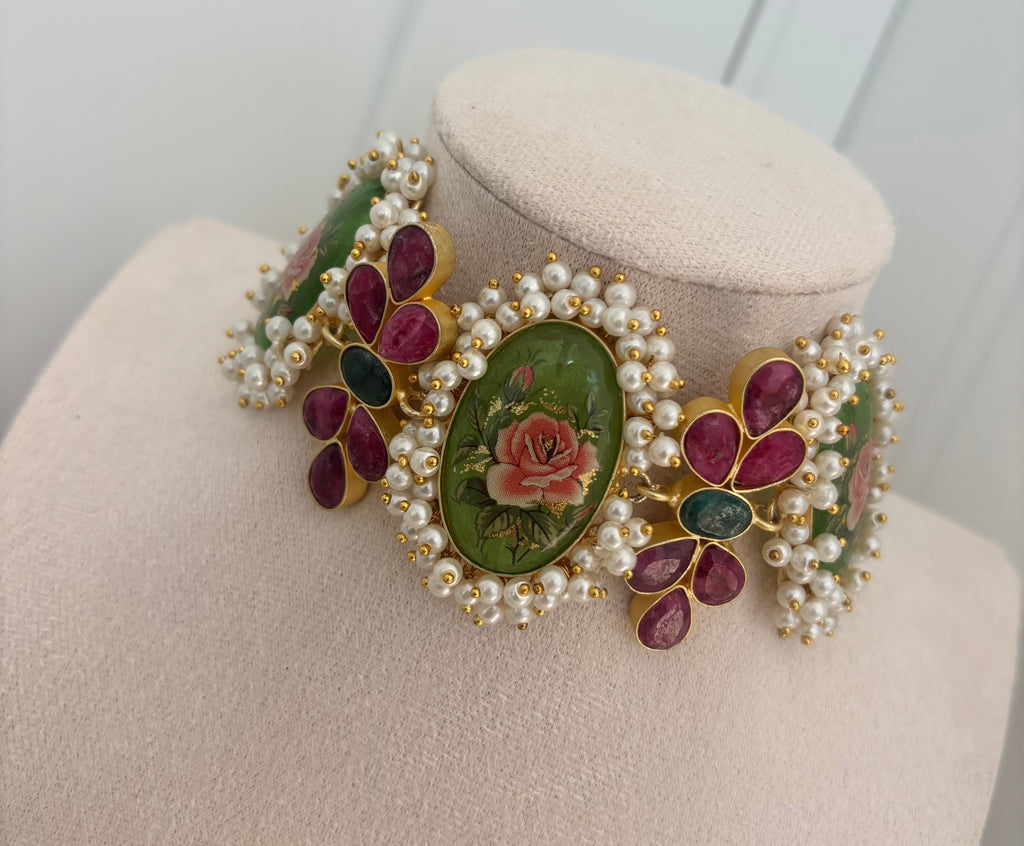 limited edition choker (D)