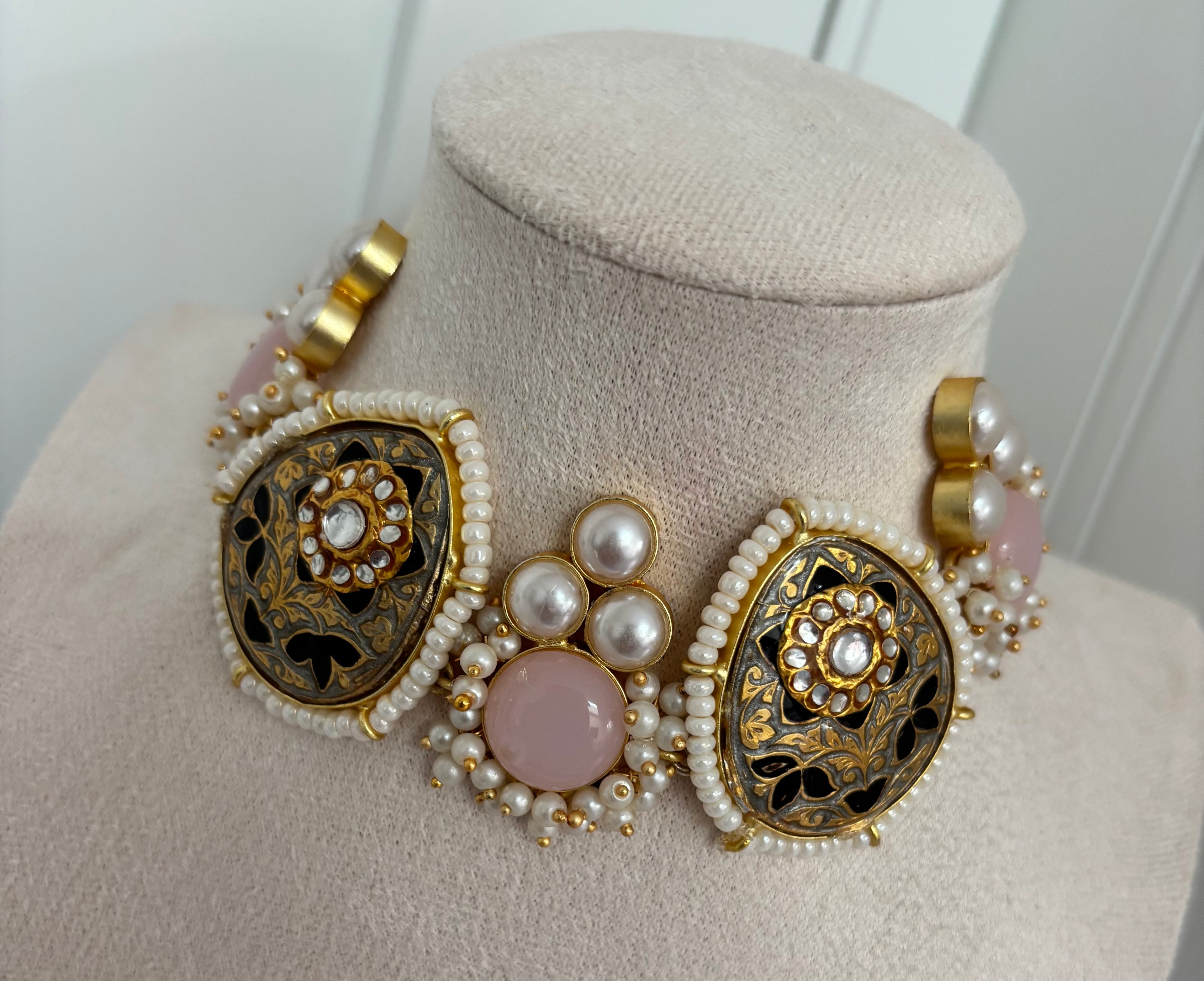 Limited edition choker (A)