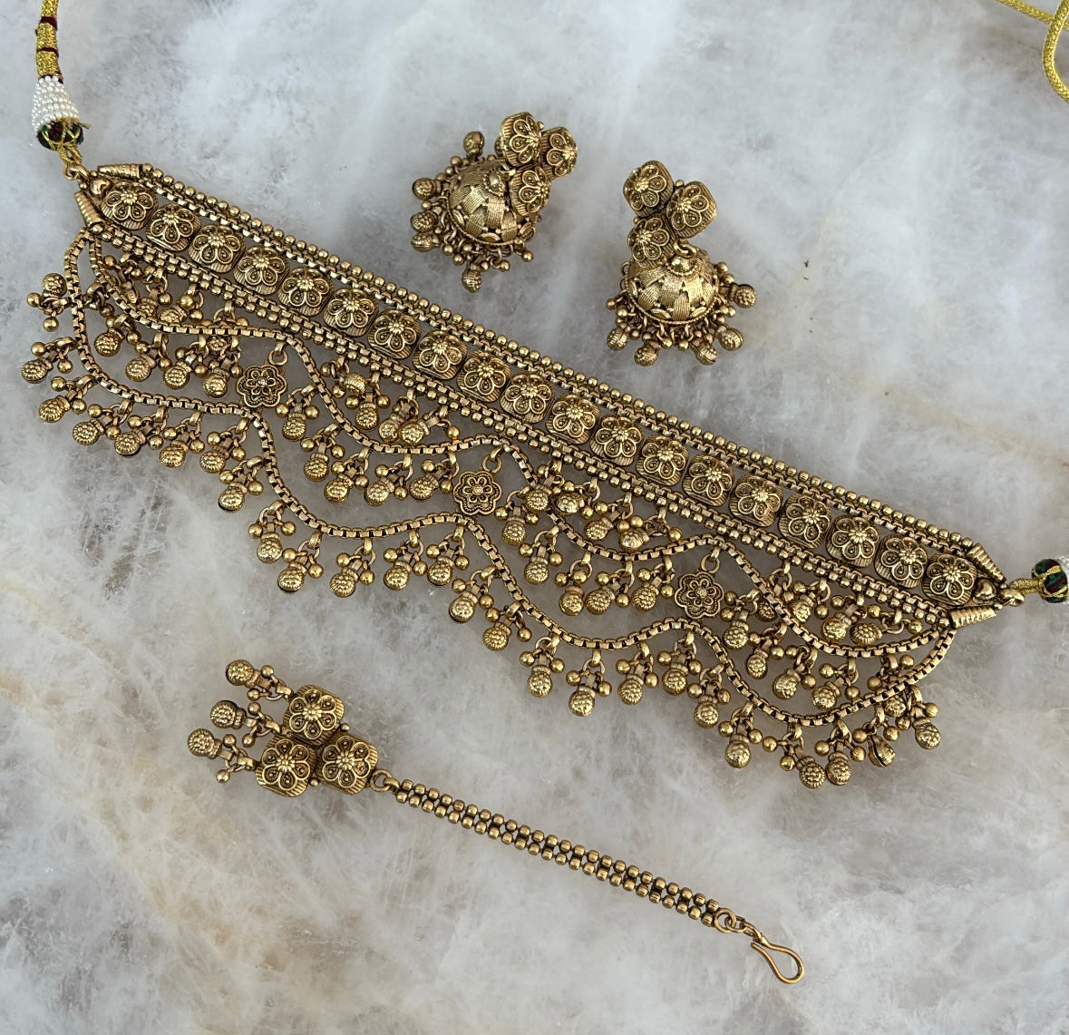 Heritage Choker (E)