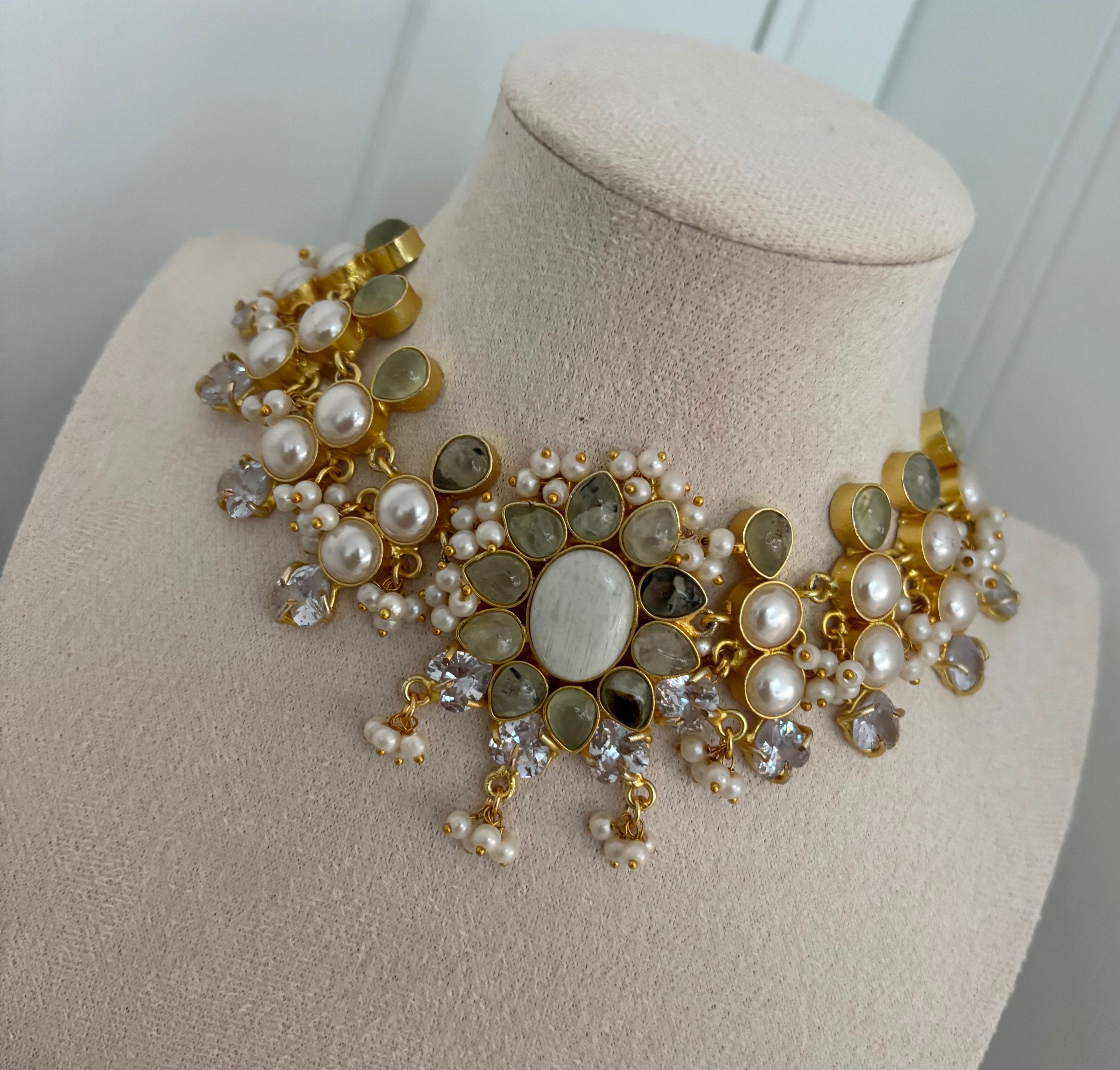 limited edition choker (D)