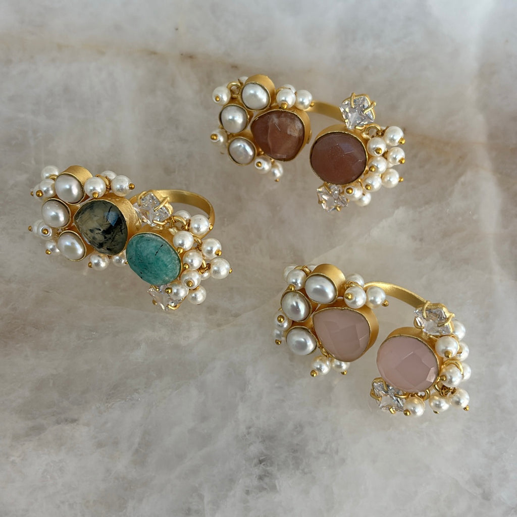 Precious stonework finger ring