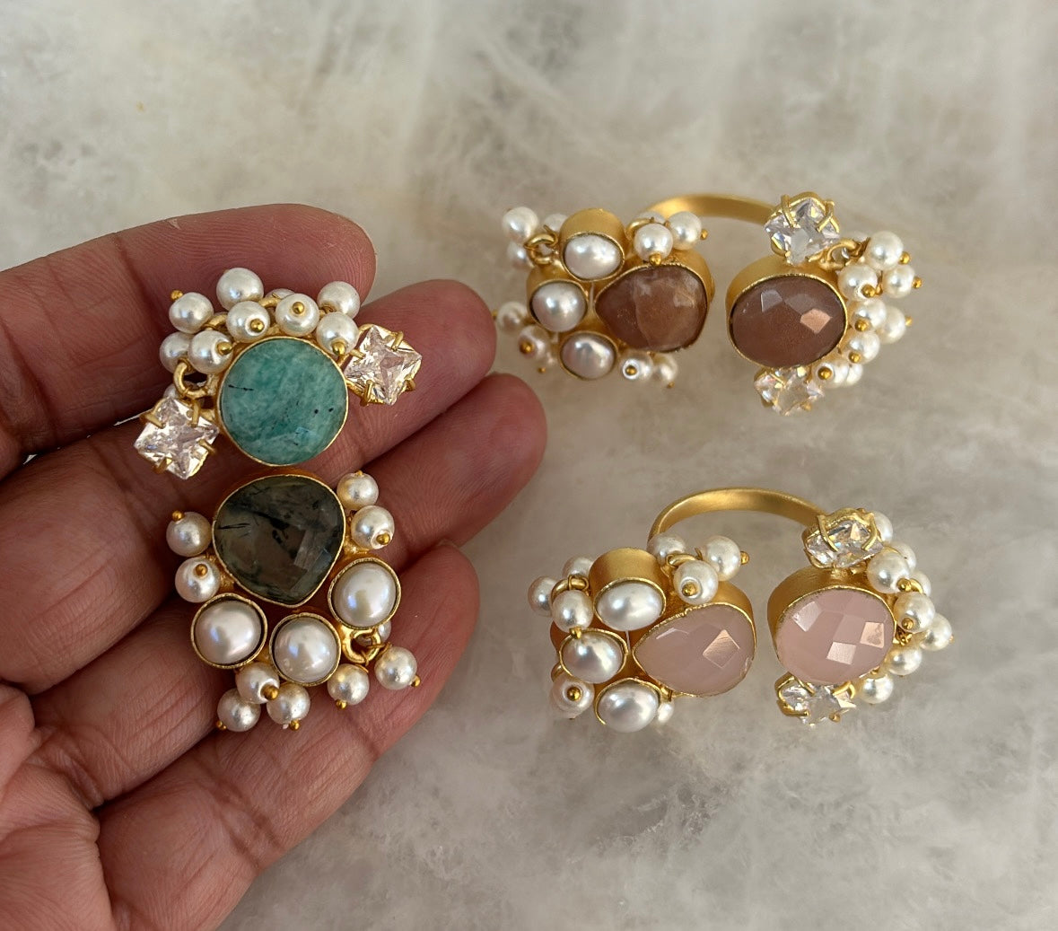 Precious stonework finger ring