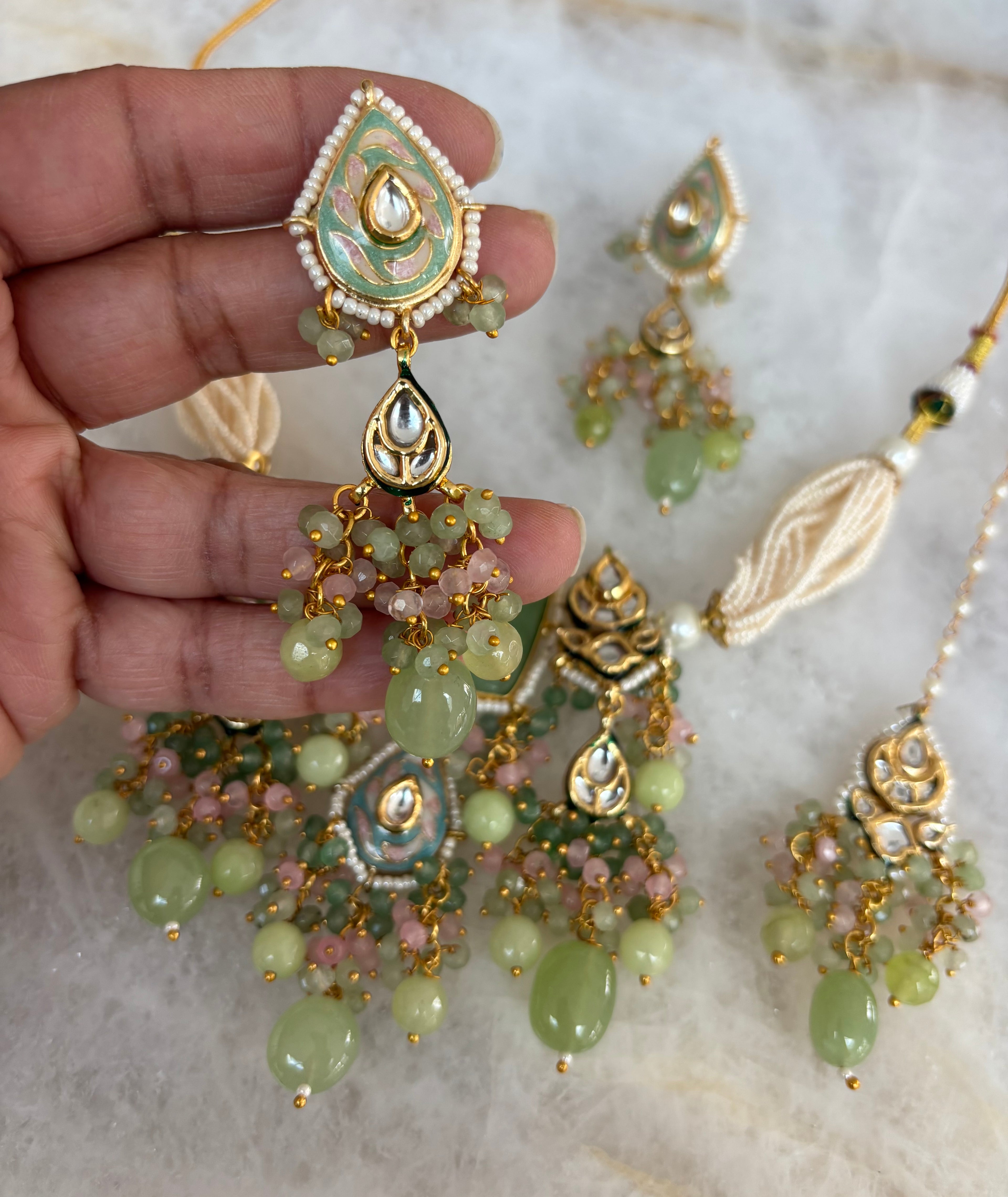 Sungai pastel olive