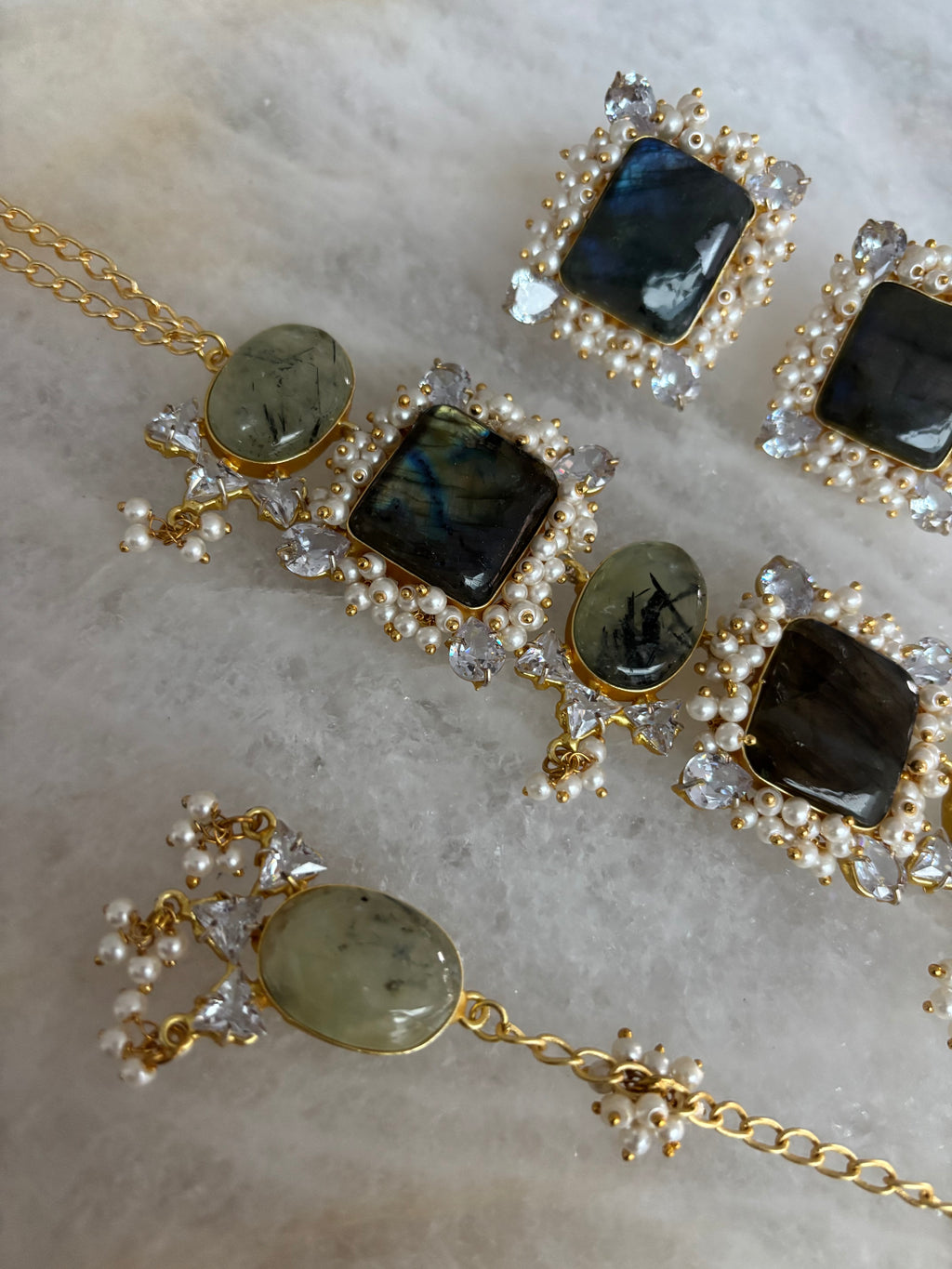 Limited Edition choker (G)