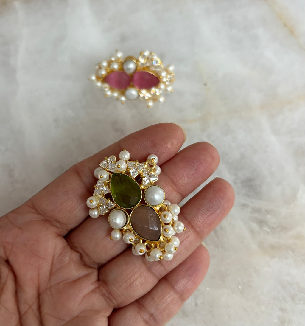 Precious stonework finger ring