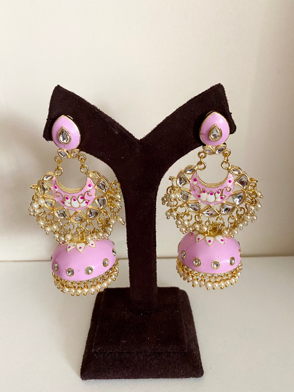 Koyal statement earring image 1