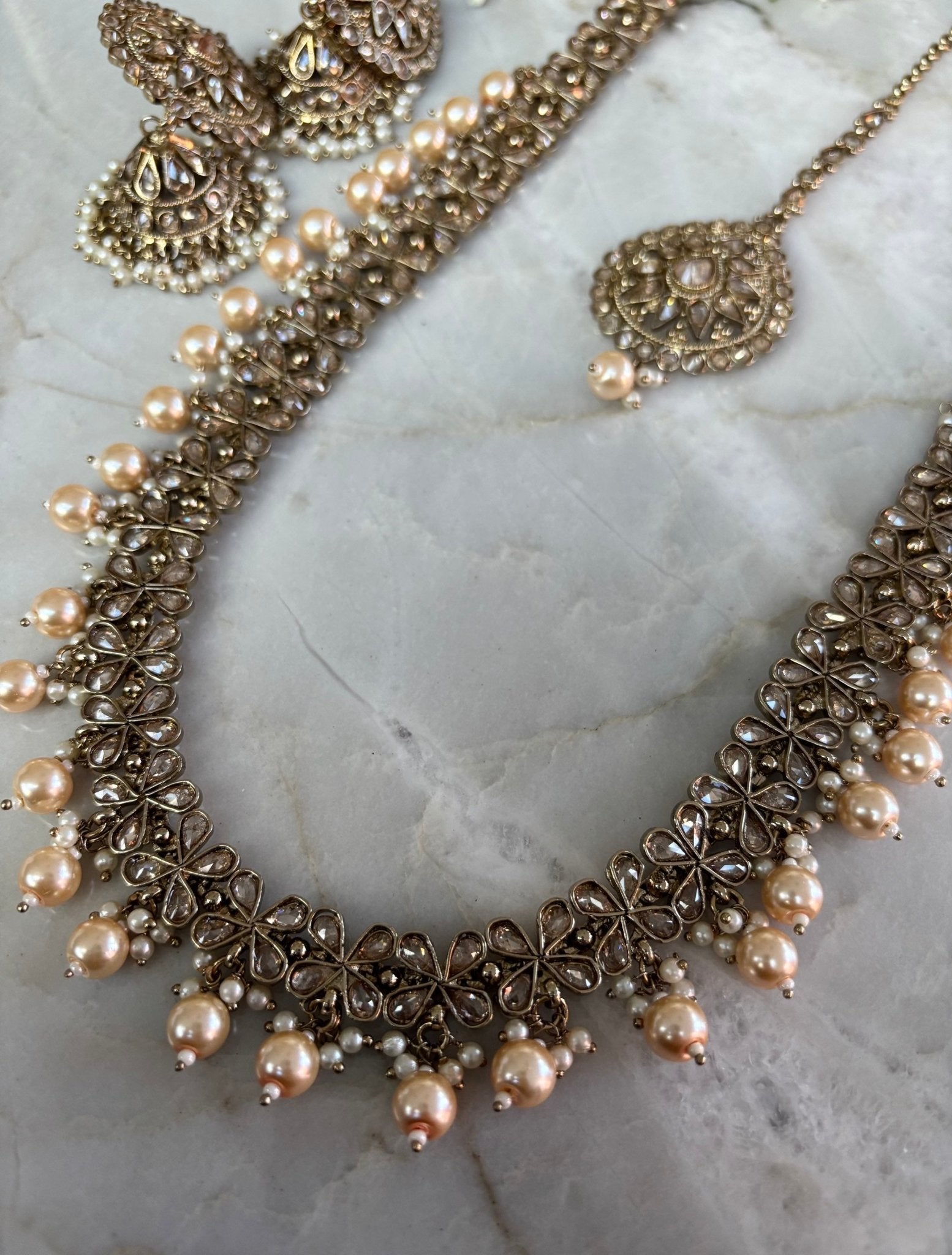 Anita haar set - Ishy Haq
