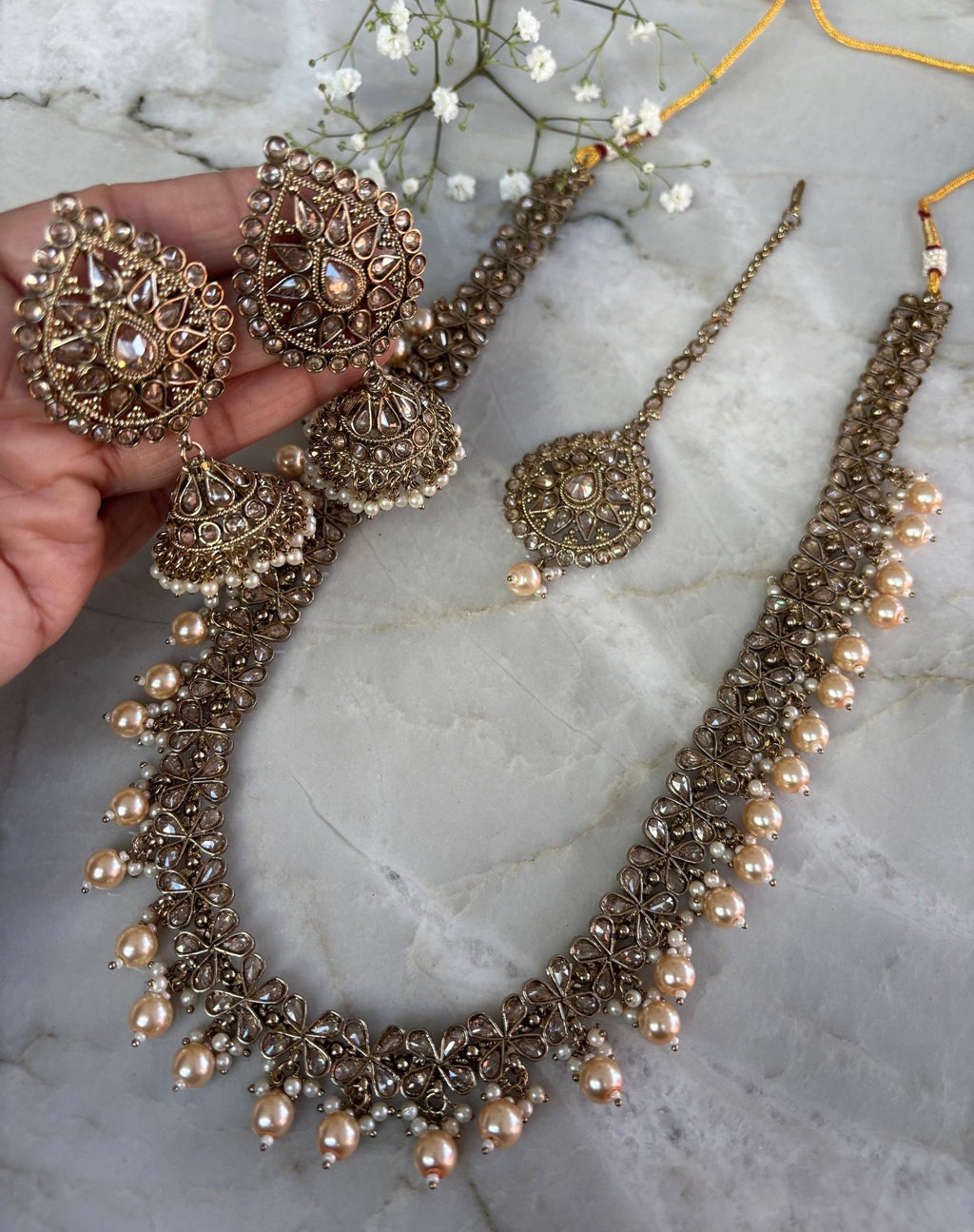 Anita haar set - Ishy Haq