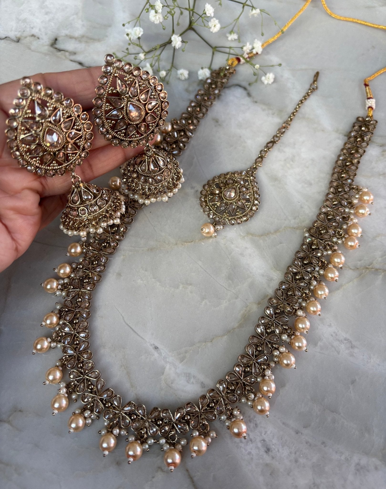 Anita haar set - Ishy Haq