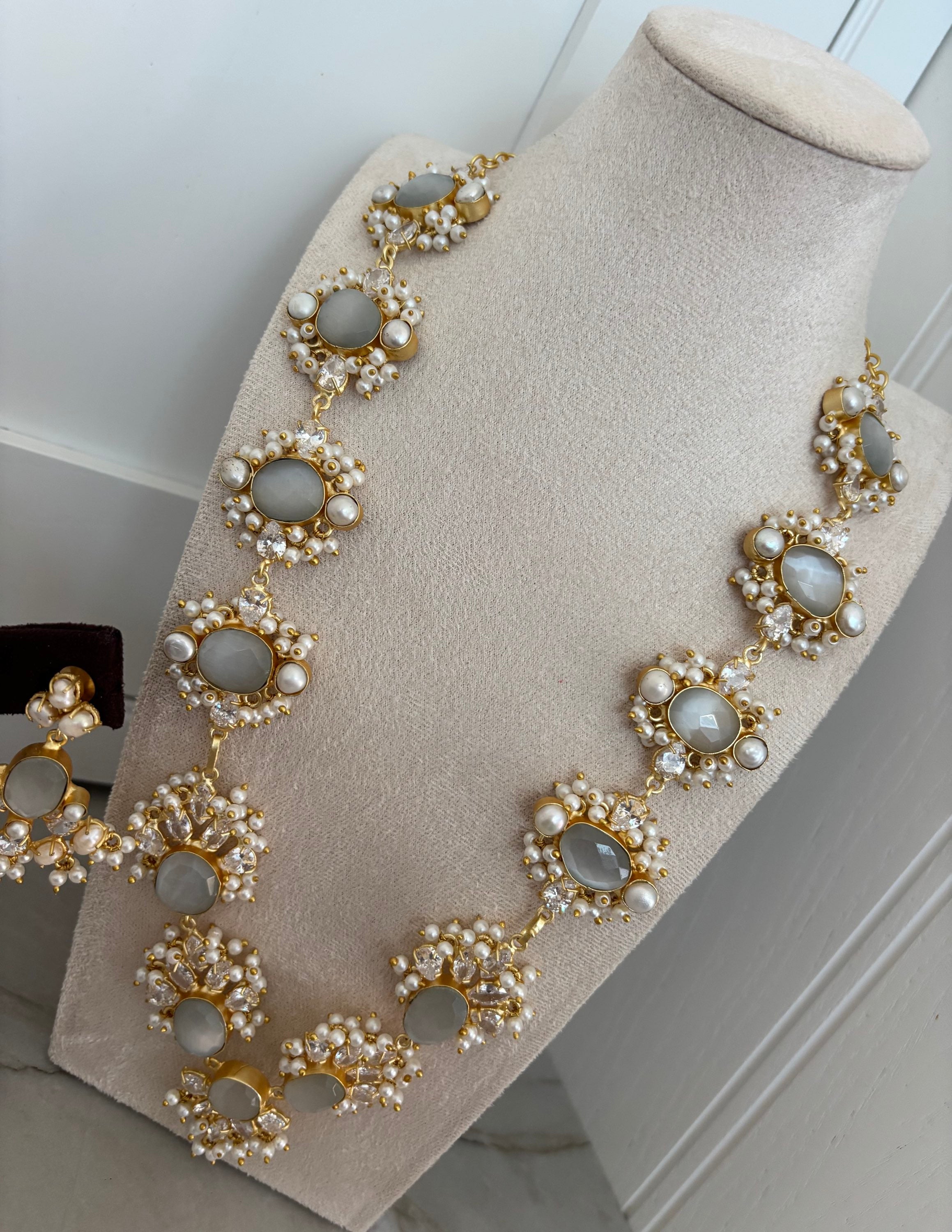 IH Swarovski (F) image 1