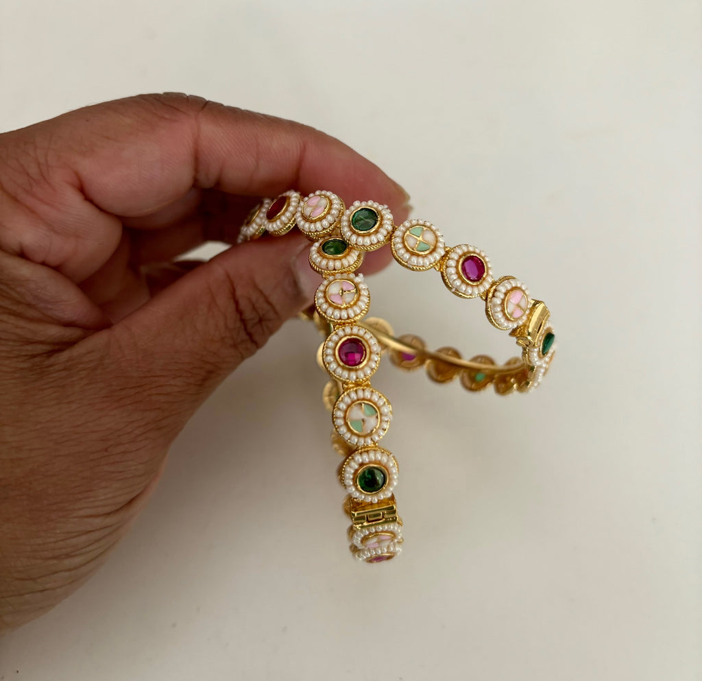 Rajwadi pastel circle trim  image 1