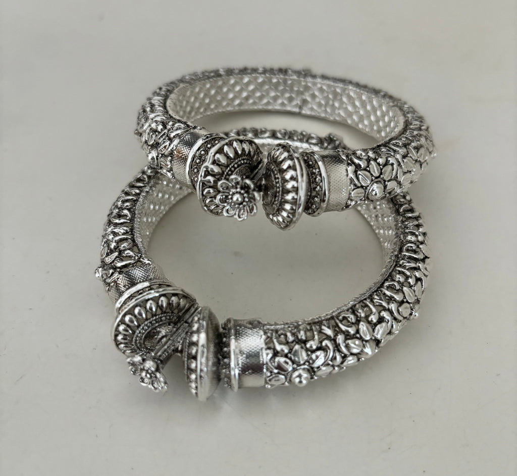 Ornate silver  image 0