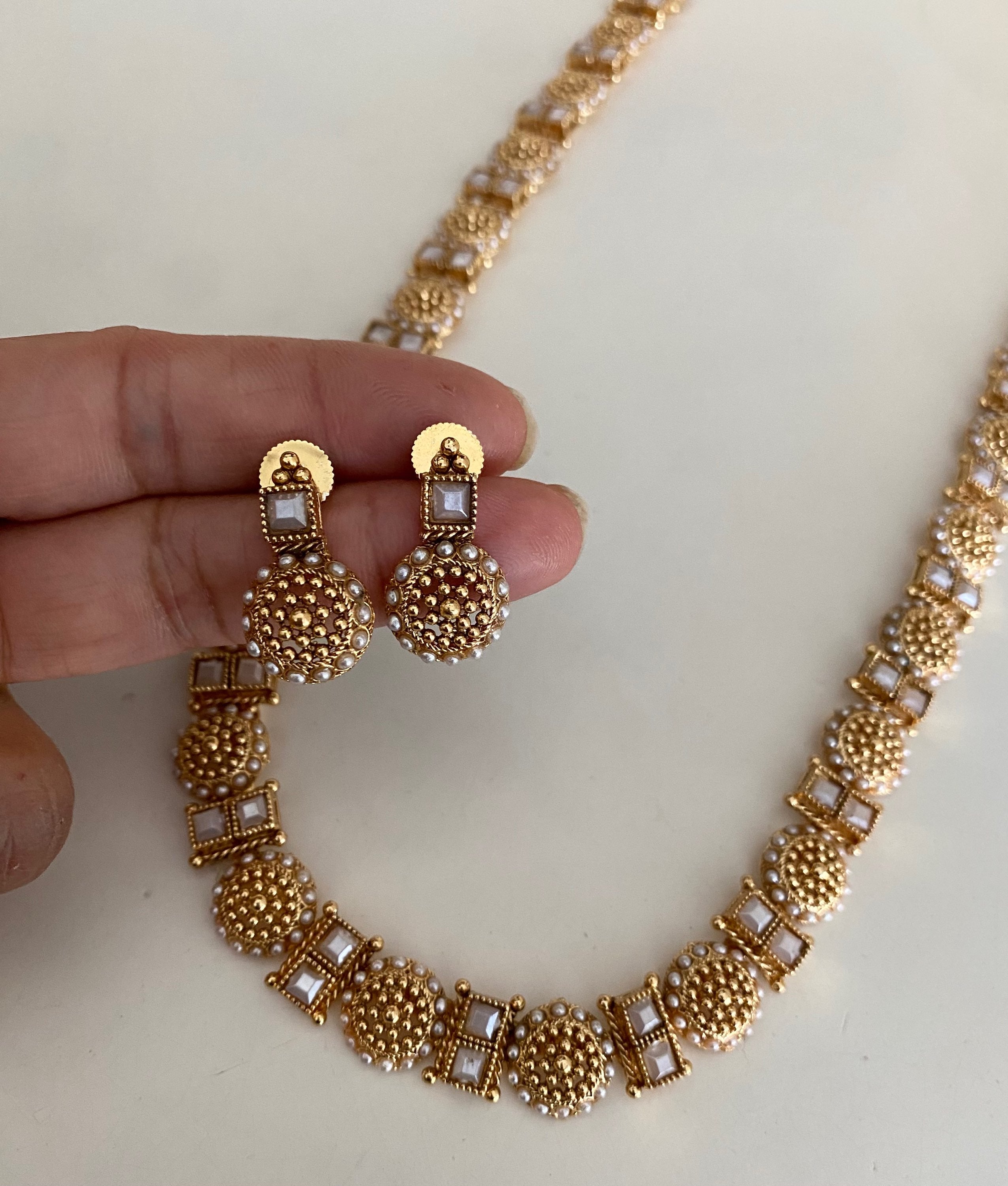 Deeba pearl mala  image 2