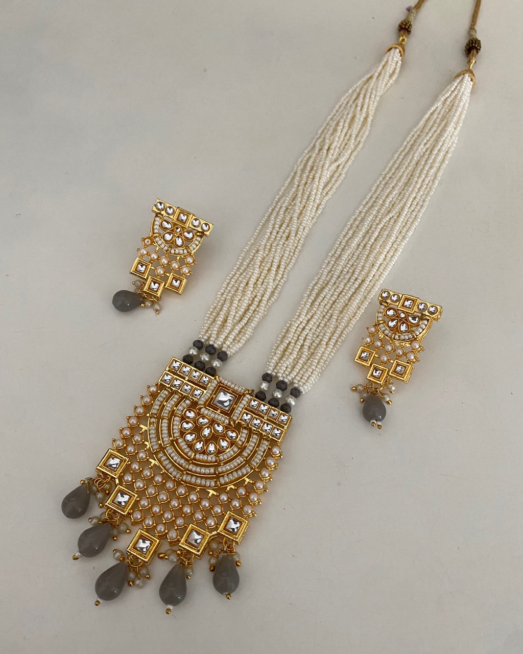Square pearl mala  image 0