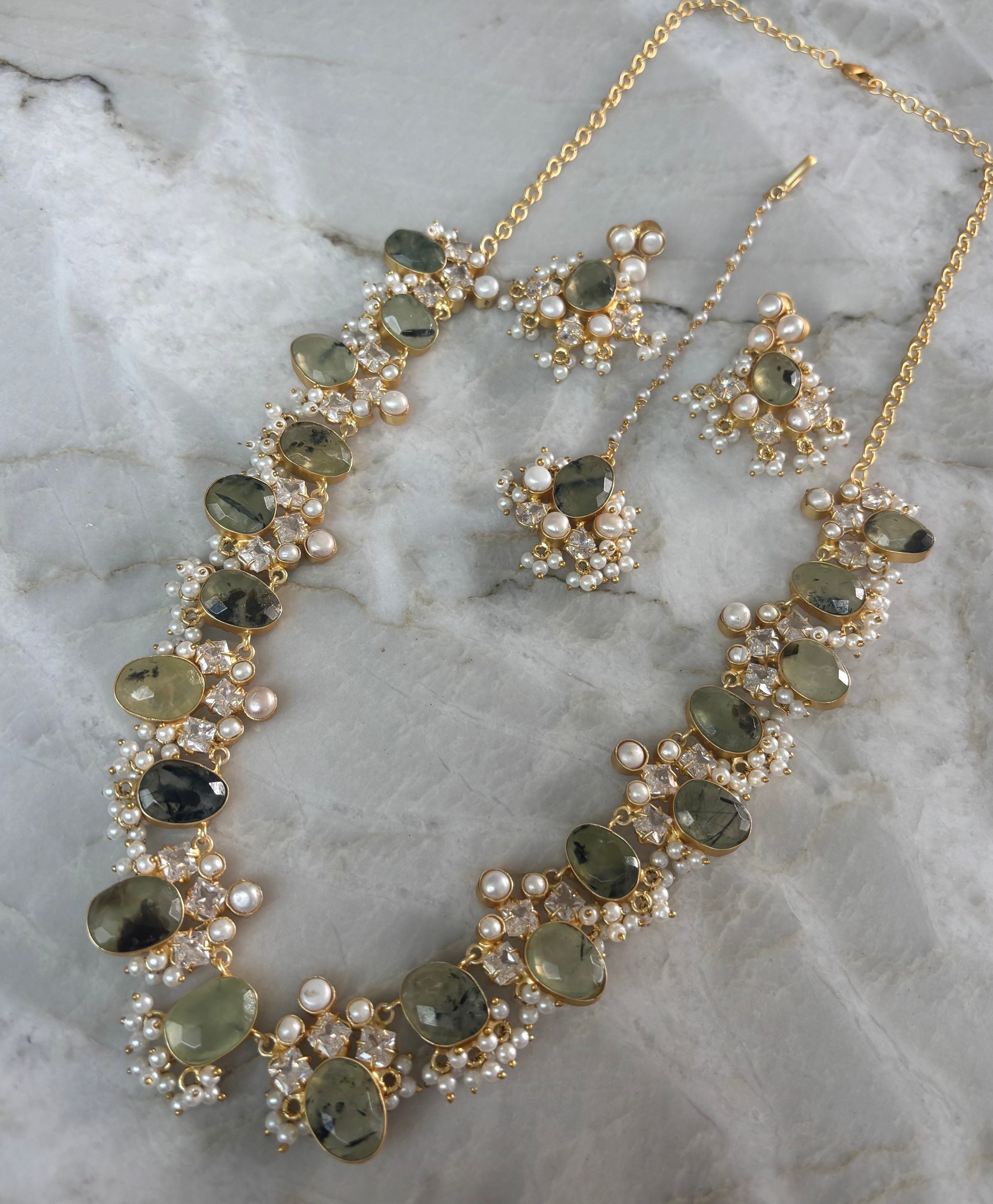 IH precious Prehnite image 1