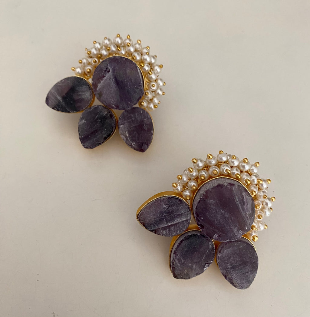 Pearl trim earring  image 0