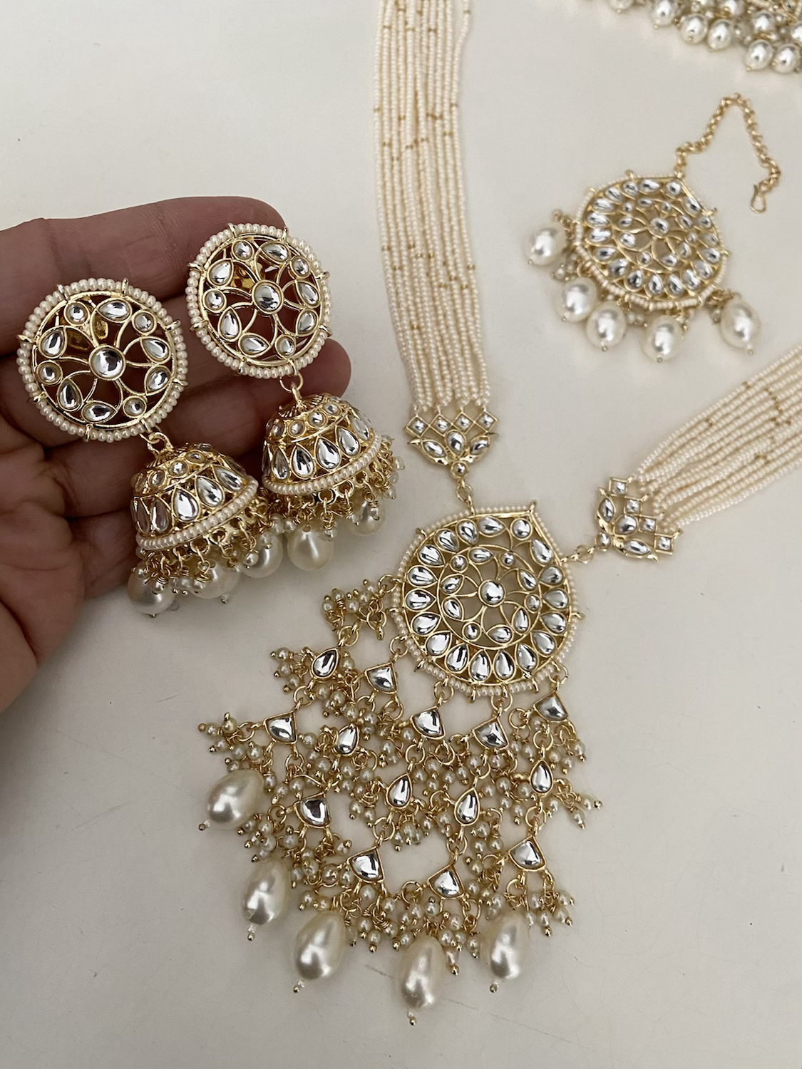 Karisma kundan choker + haar set  image 4