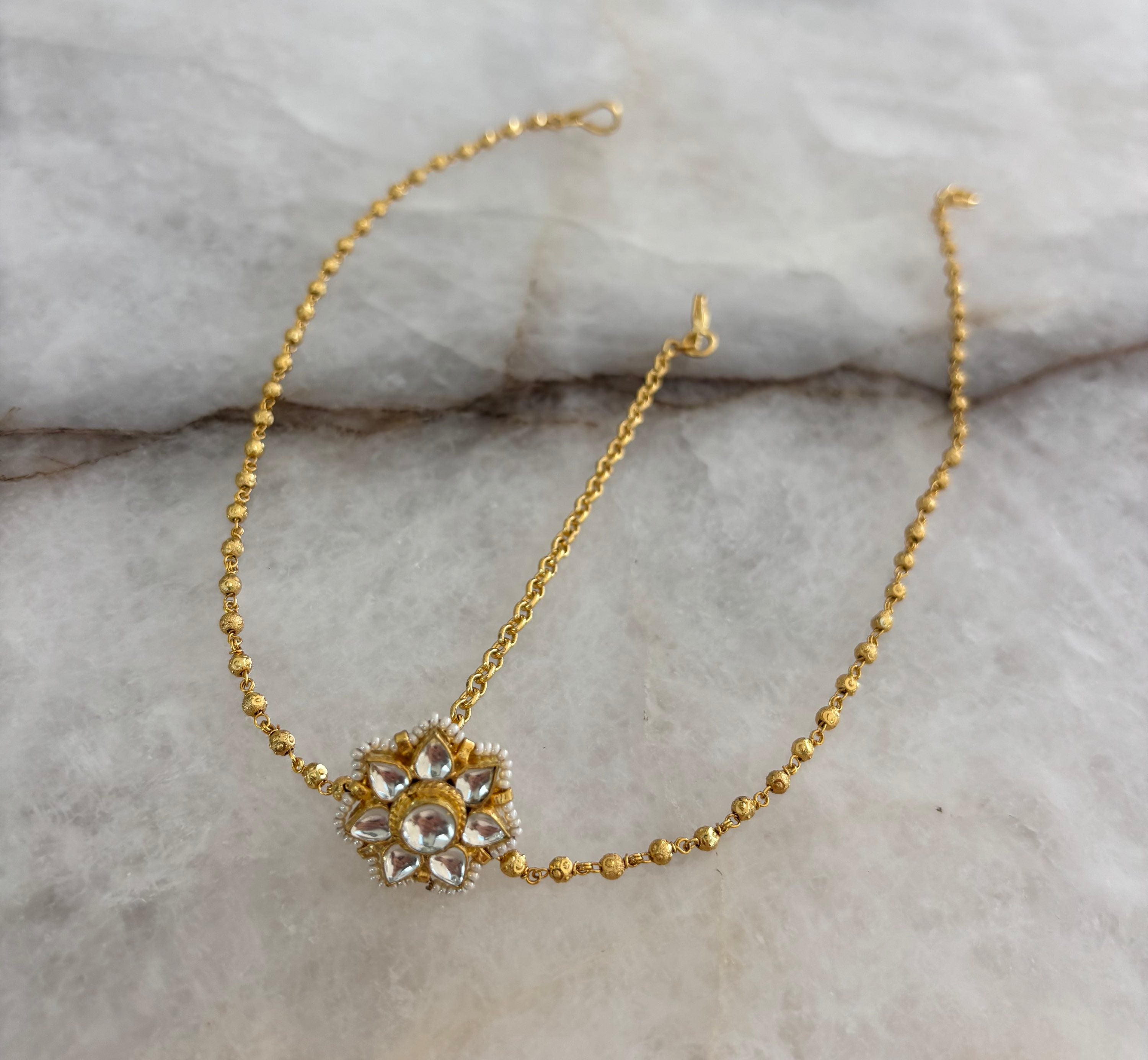 Kundan flower headpiece  image 0