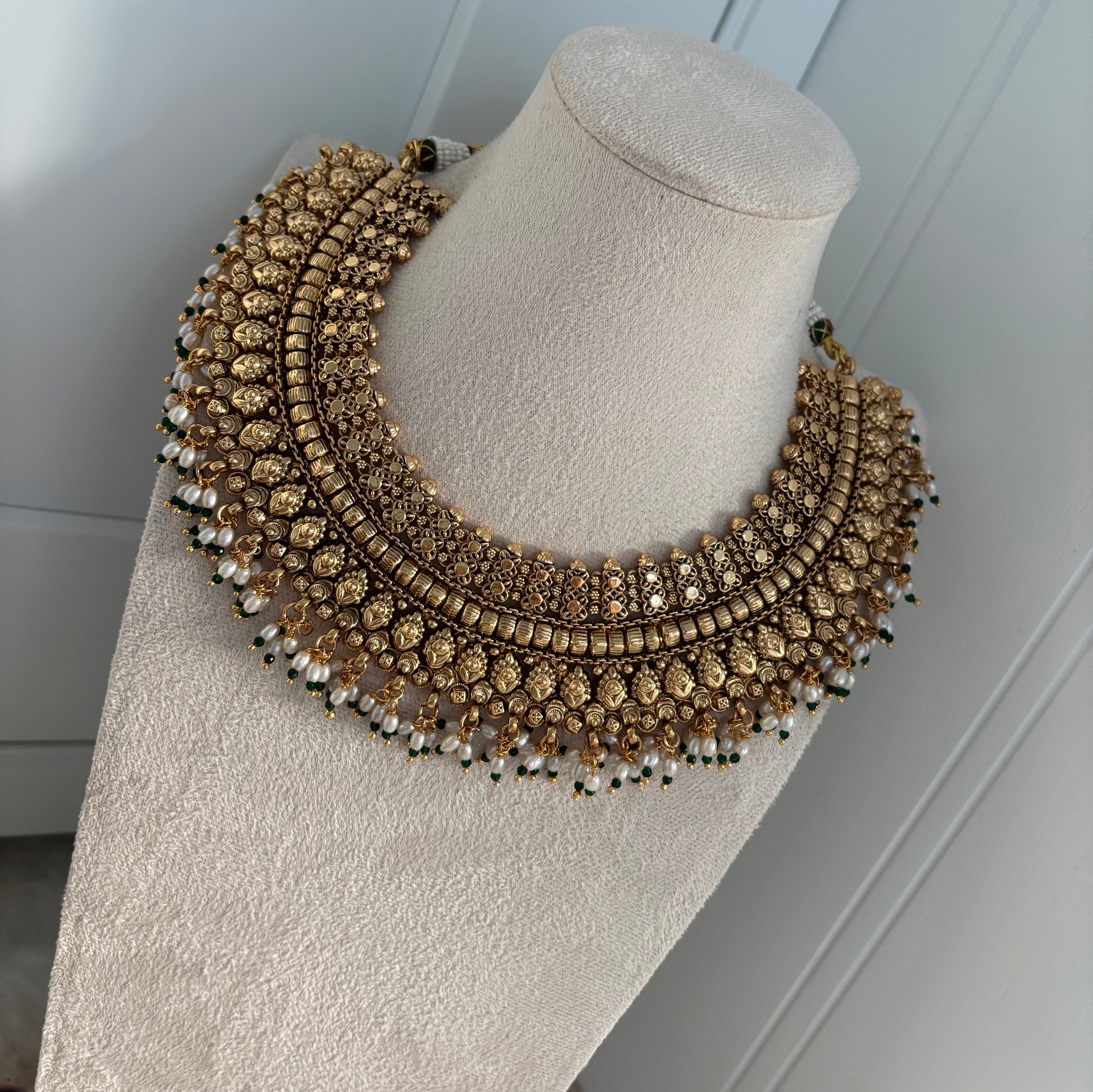 Vintage Mahdhu (Pearl/green) image 1