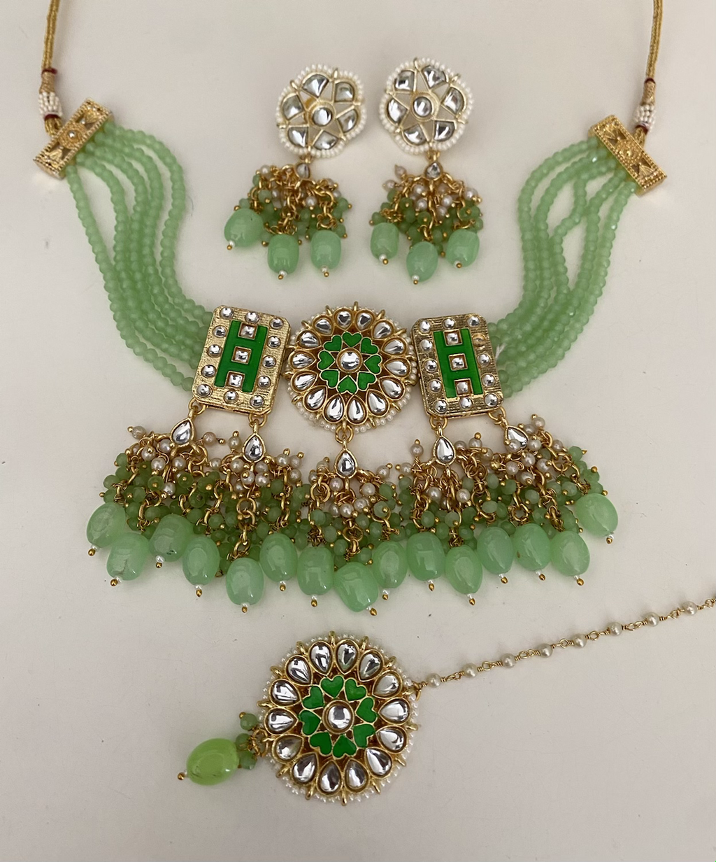 Begum Kundan choker image 0