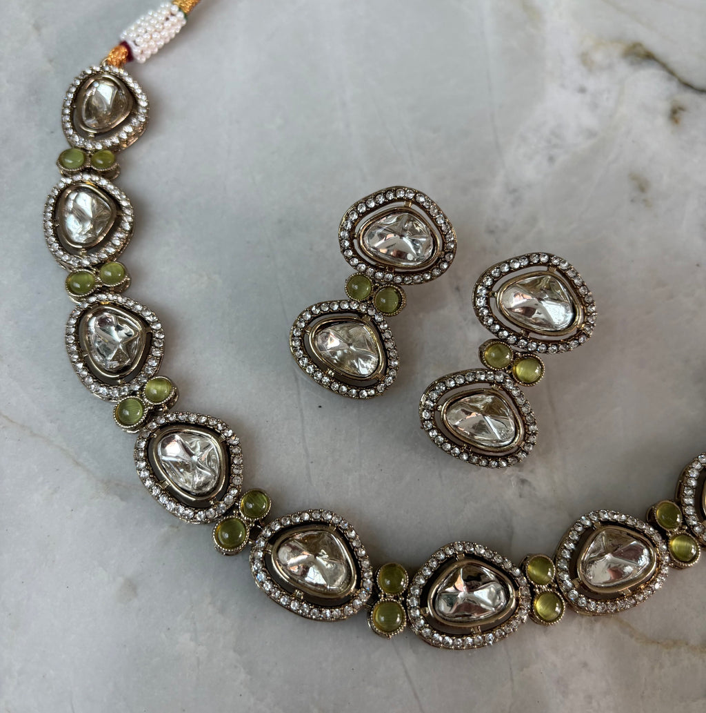 Maril /olive bead image 2