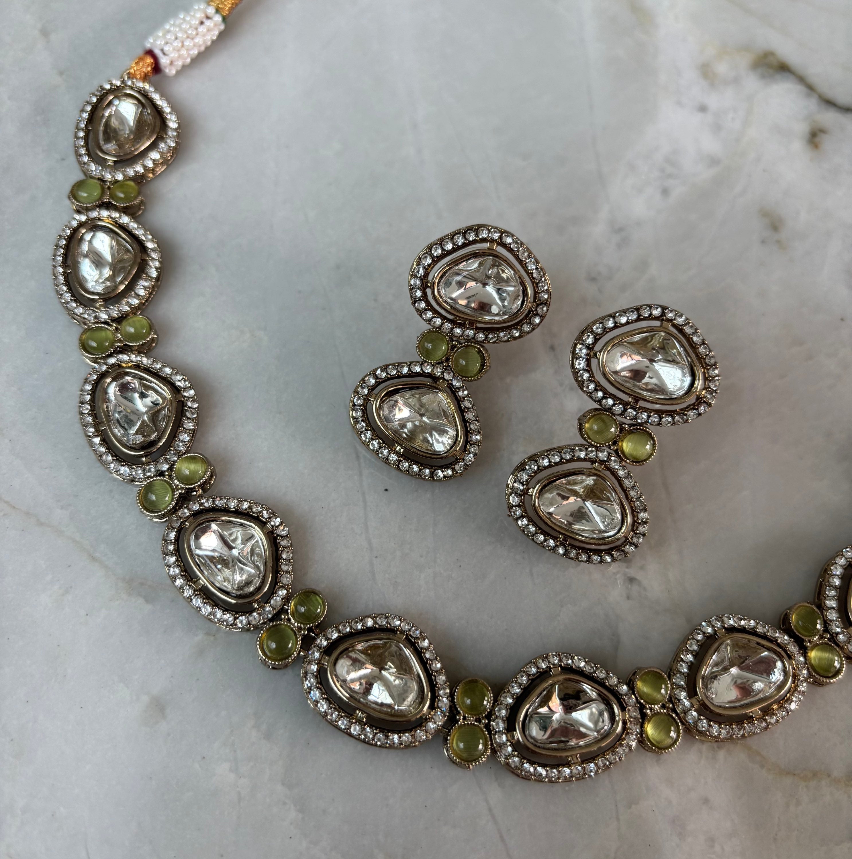 Maril /olive bead image 2