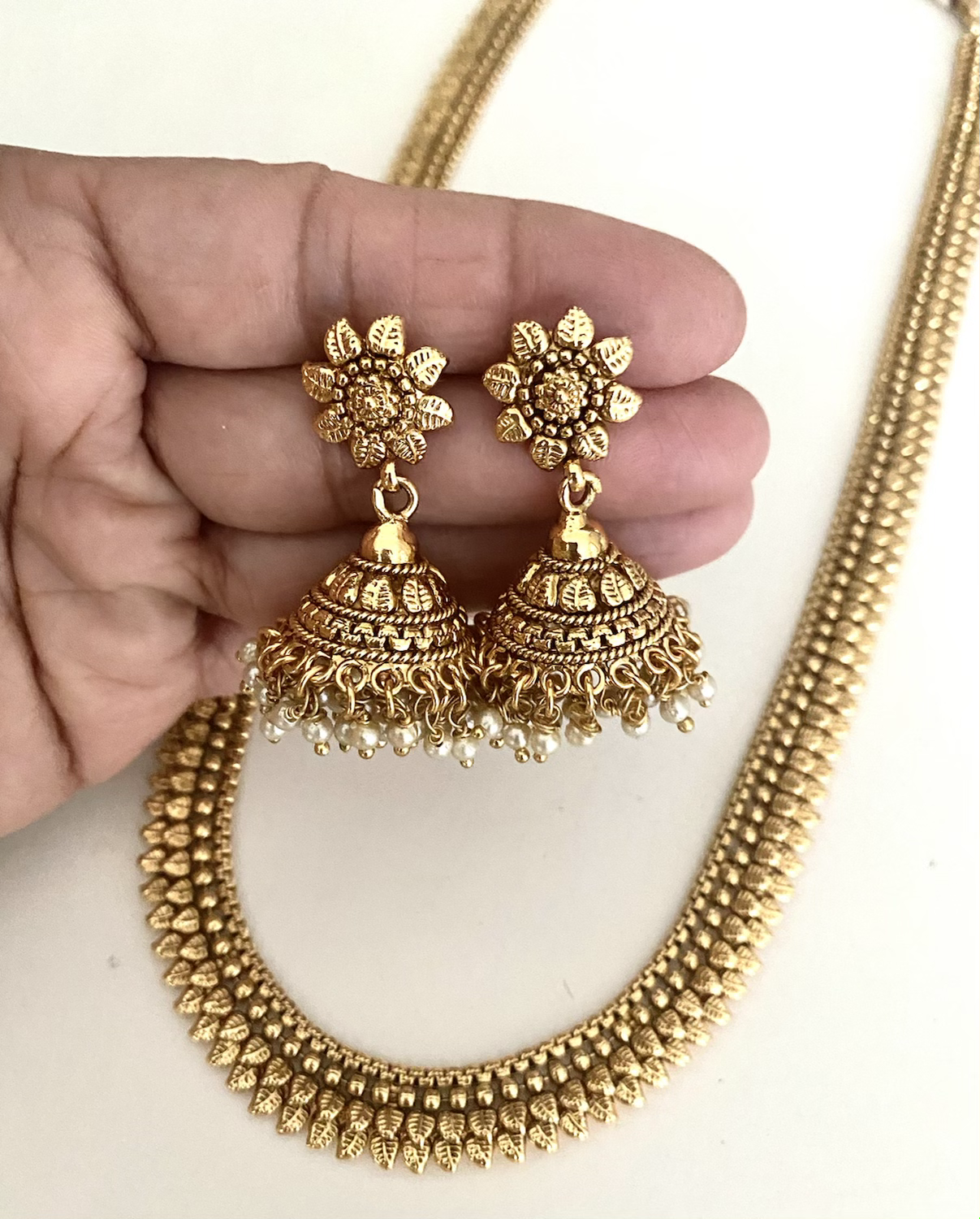 Meenakshi pearl jhumka image 1