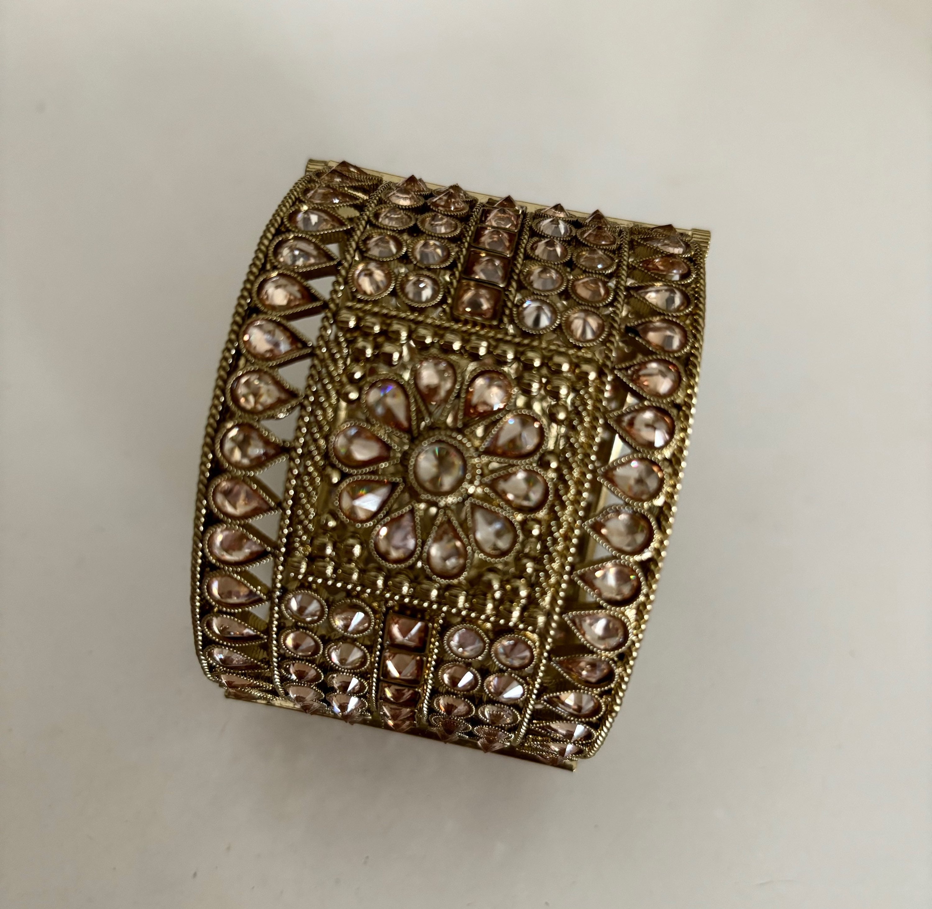 Tahraj  image 0