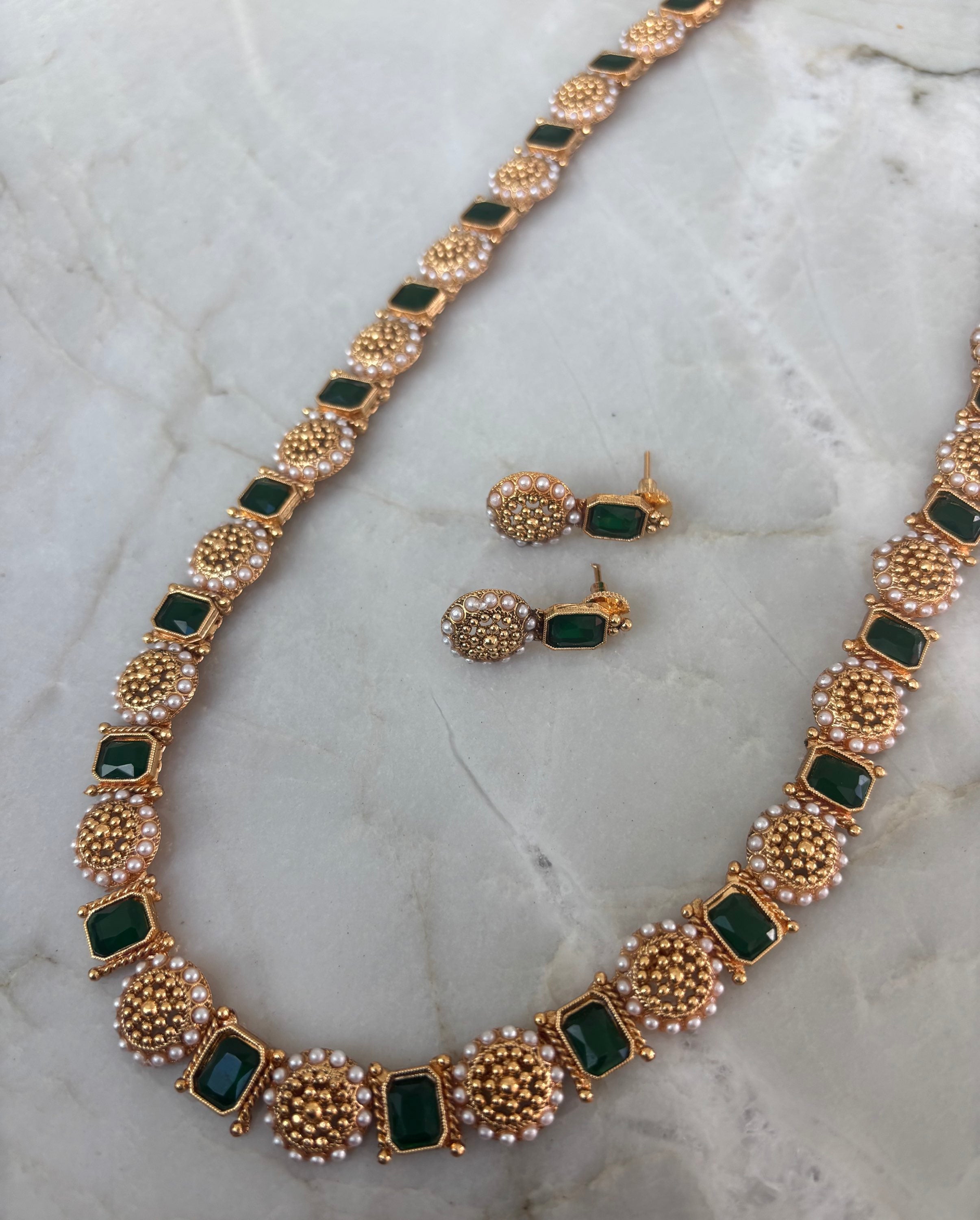 Deeba (green) image 2