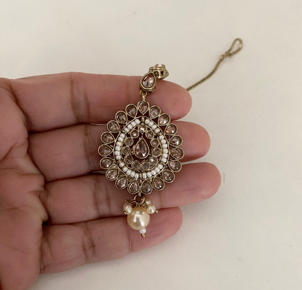 Oval pearl drop  image 0