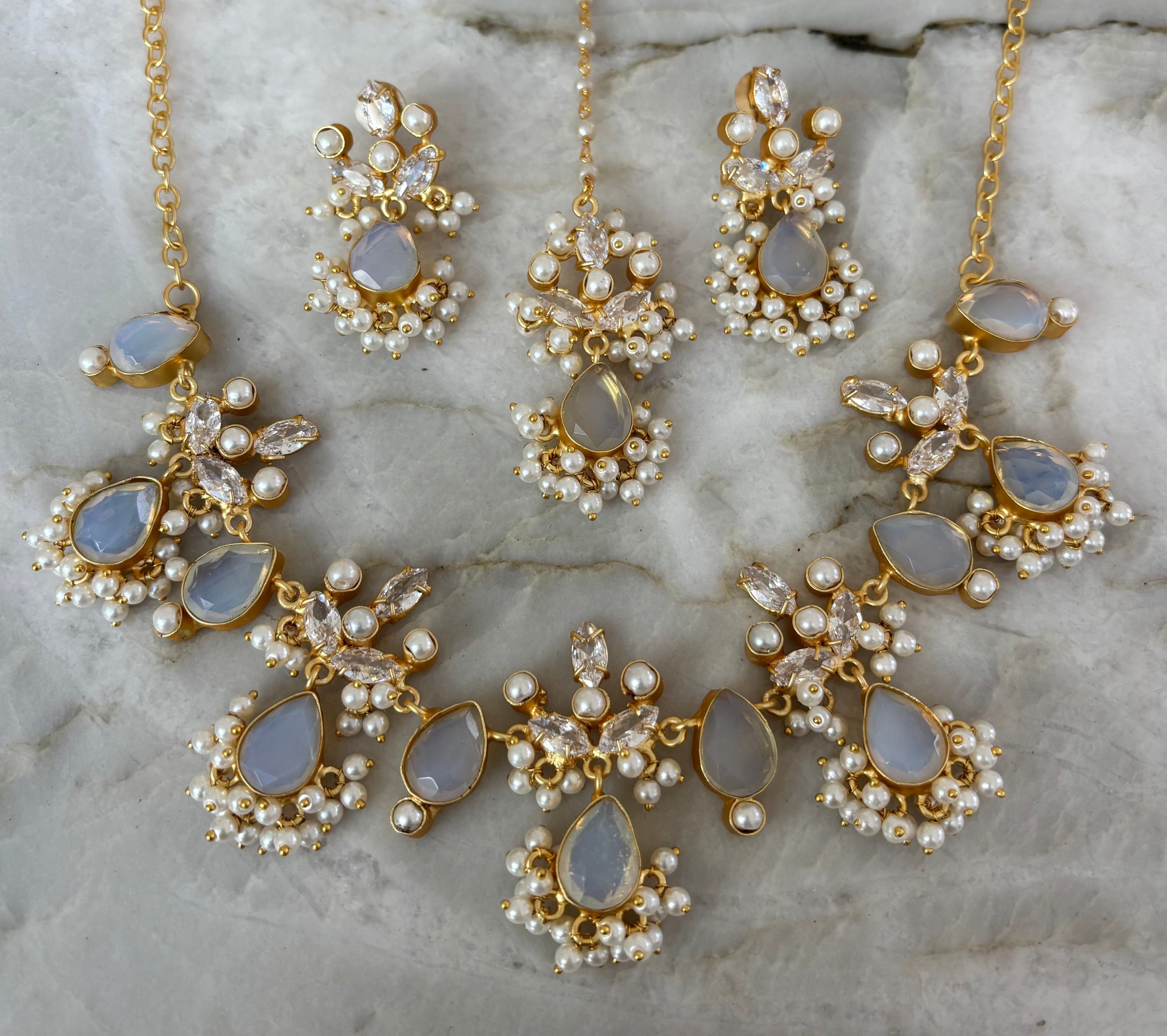 Precious opalite Swarovski (B) image 1