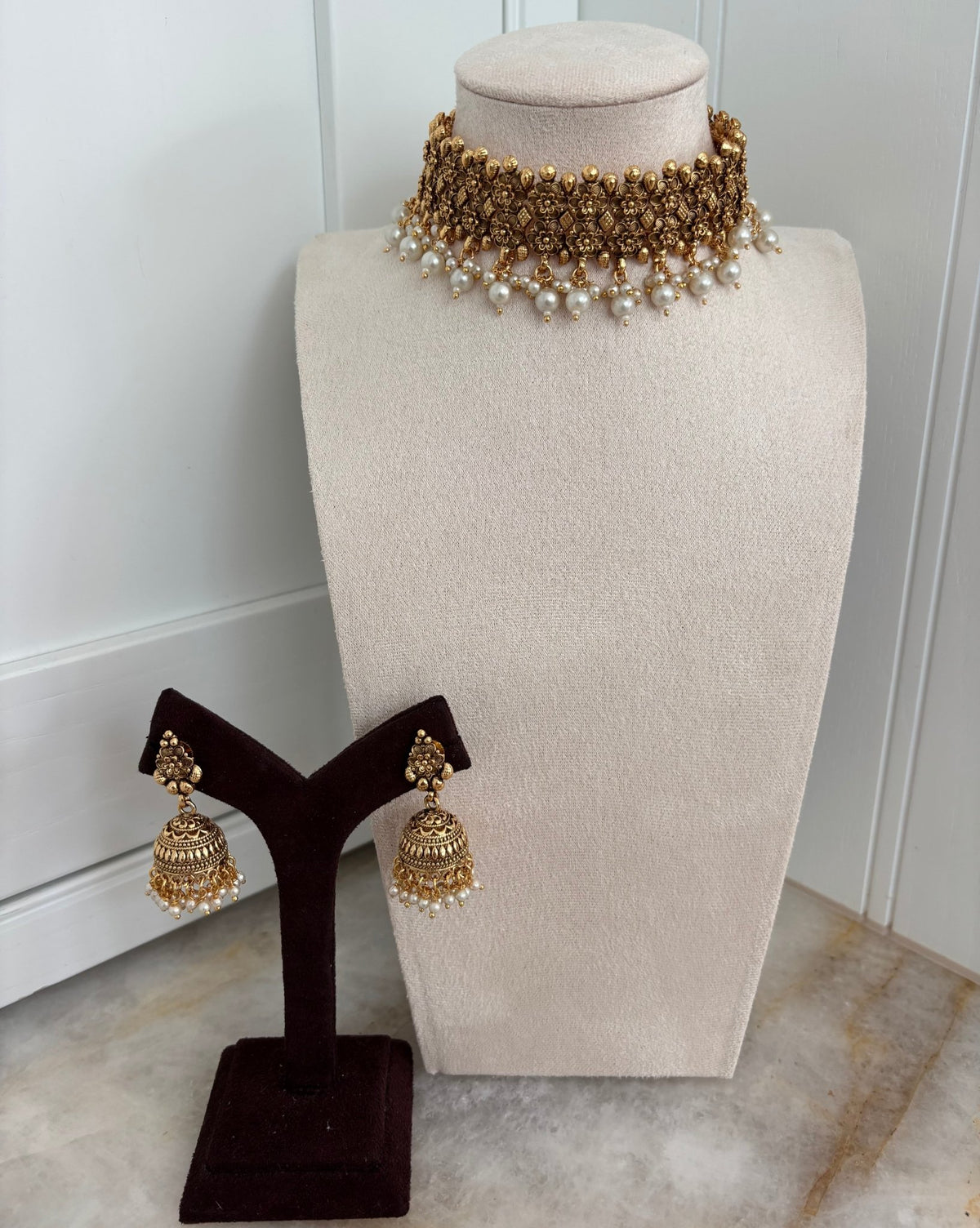 Heritage choker (B) - Ishy Haq