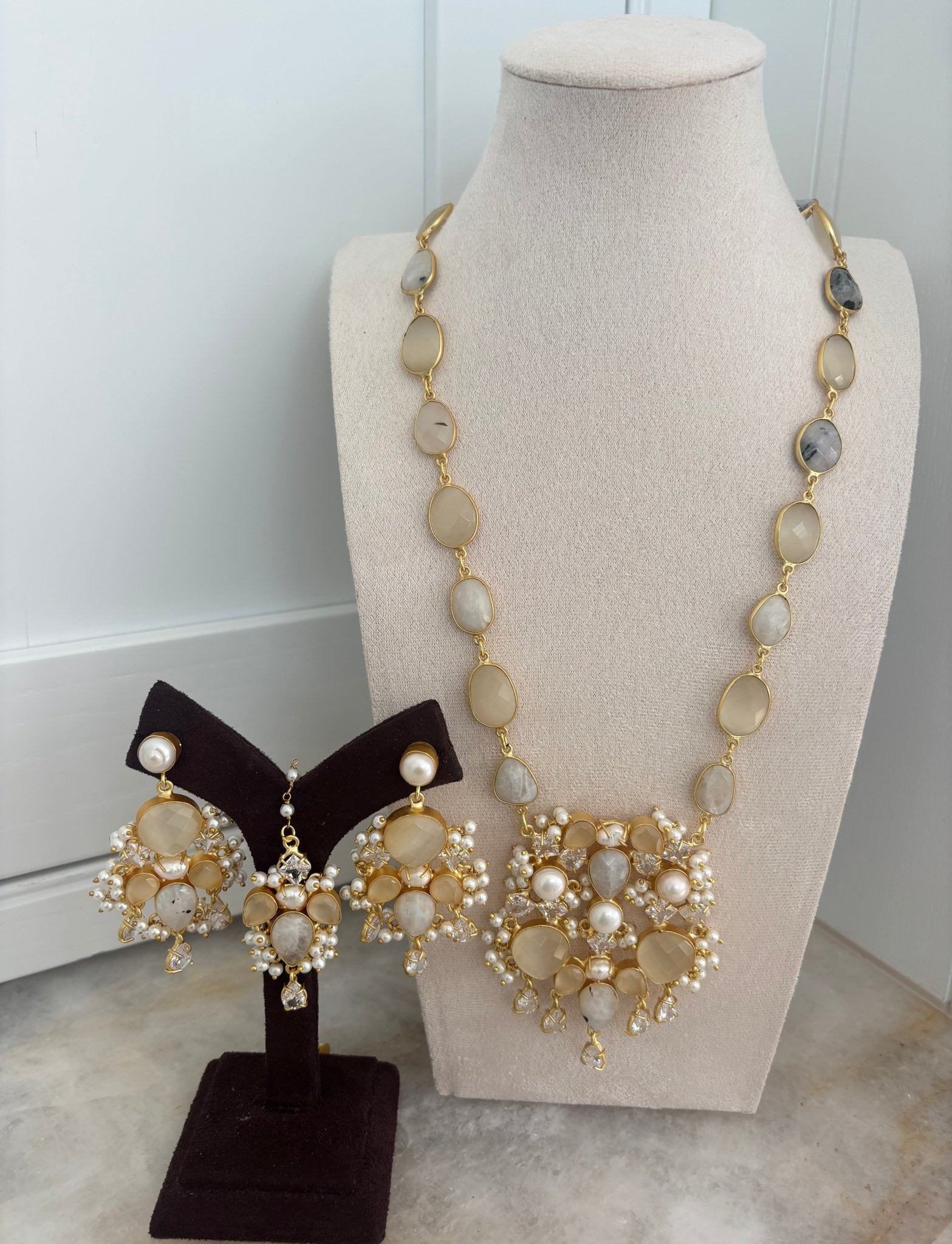 IH Swarovski (I) - Ishy Haq