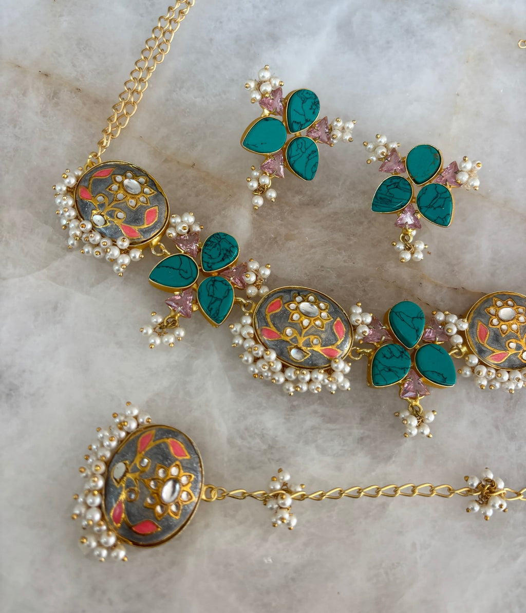Limited Edition choker (E) - Ishy Haq