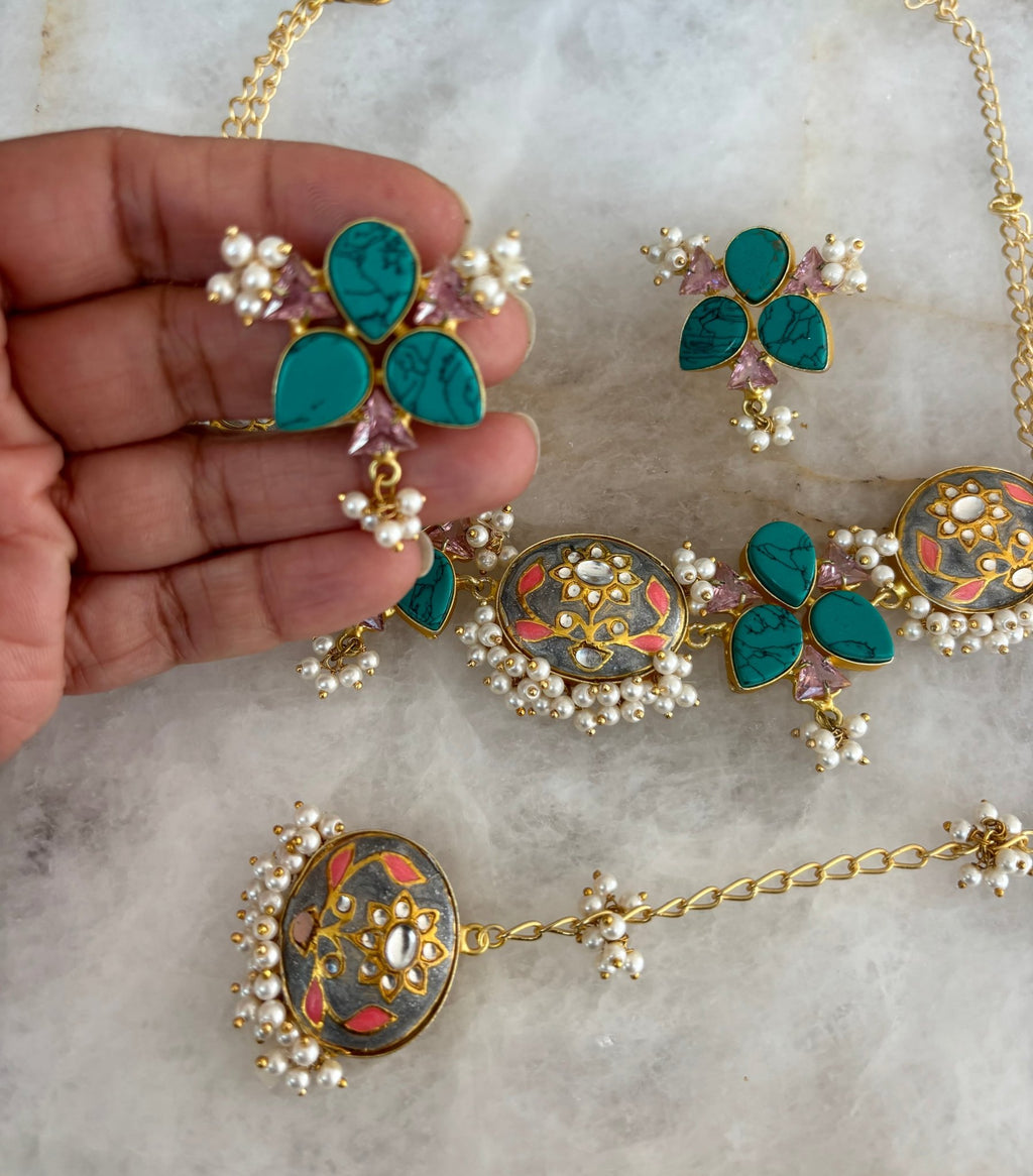 Limited Edition choker (E) - Ishy Haq