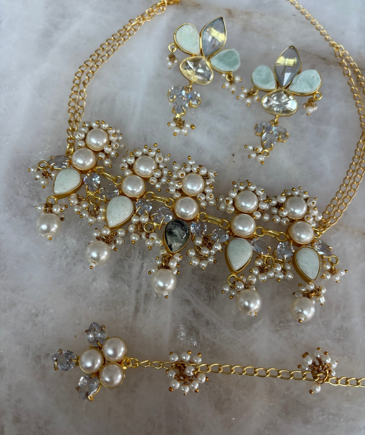 Limited Edition choker (G) - Ishy Haq