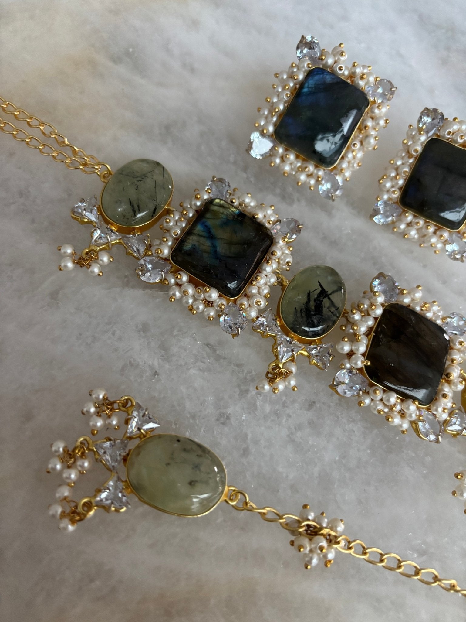 Limited Edition choker (G) - Ishy Haq