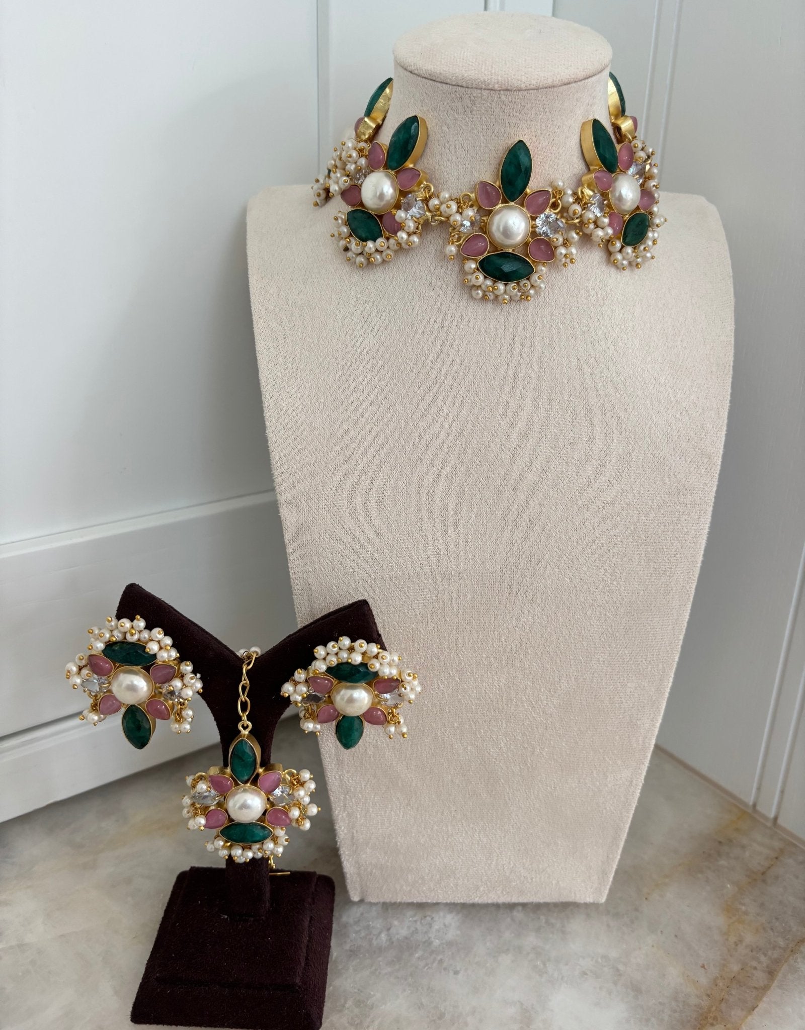Limited Edition Choker (H) - Ishy Haq