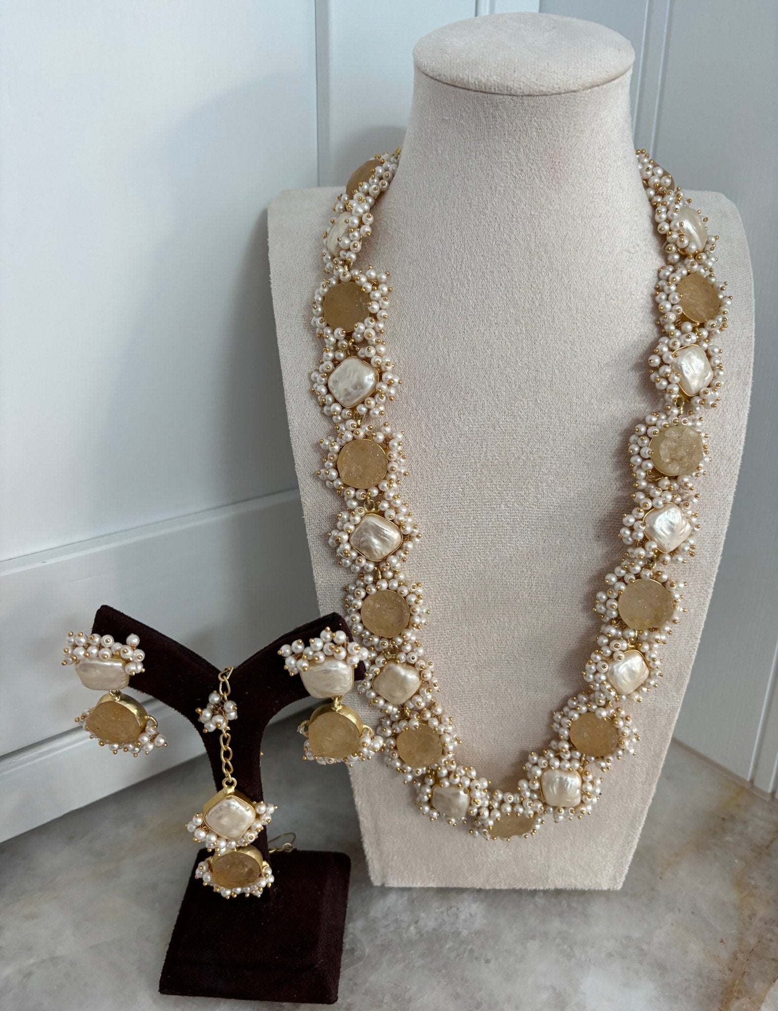 Limited Edition Raw stone (A) - Ishy Haq