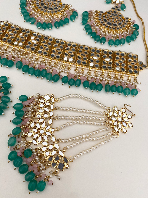 Nura Mirror choker set